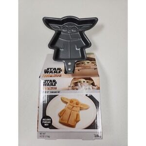 Star Wars The Mandalorian Baby Yoda (Grogu) Pancake Skillet & Pancake set